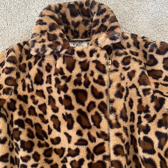Cheetah Jacket - Picture 2 of 3